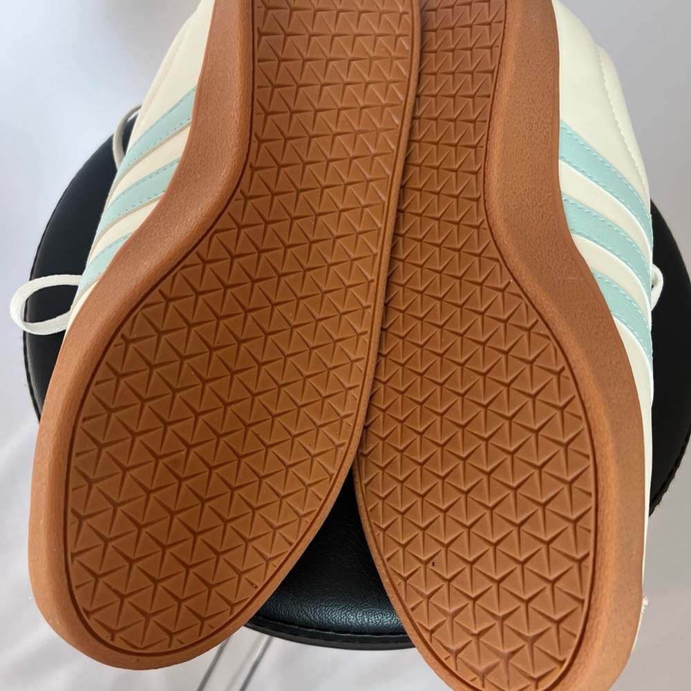 Adidas Cream and Light Blue Sneakers - Picture 3 of 5